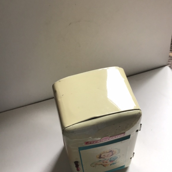 Vintage metal toy refrigerator. - Picture 8 of 8